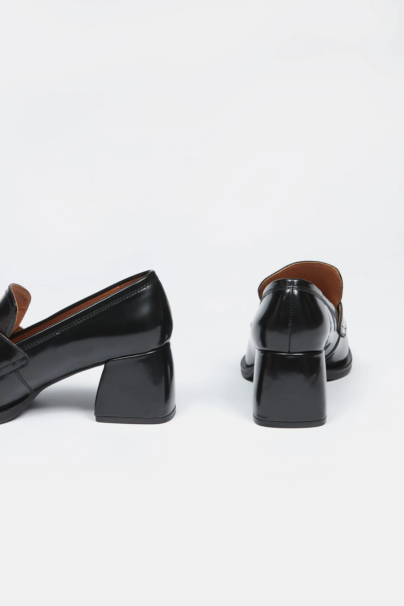 Cara Loafer Heel Black