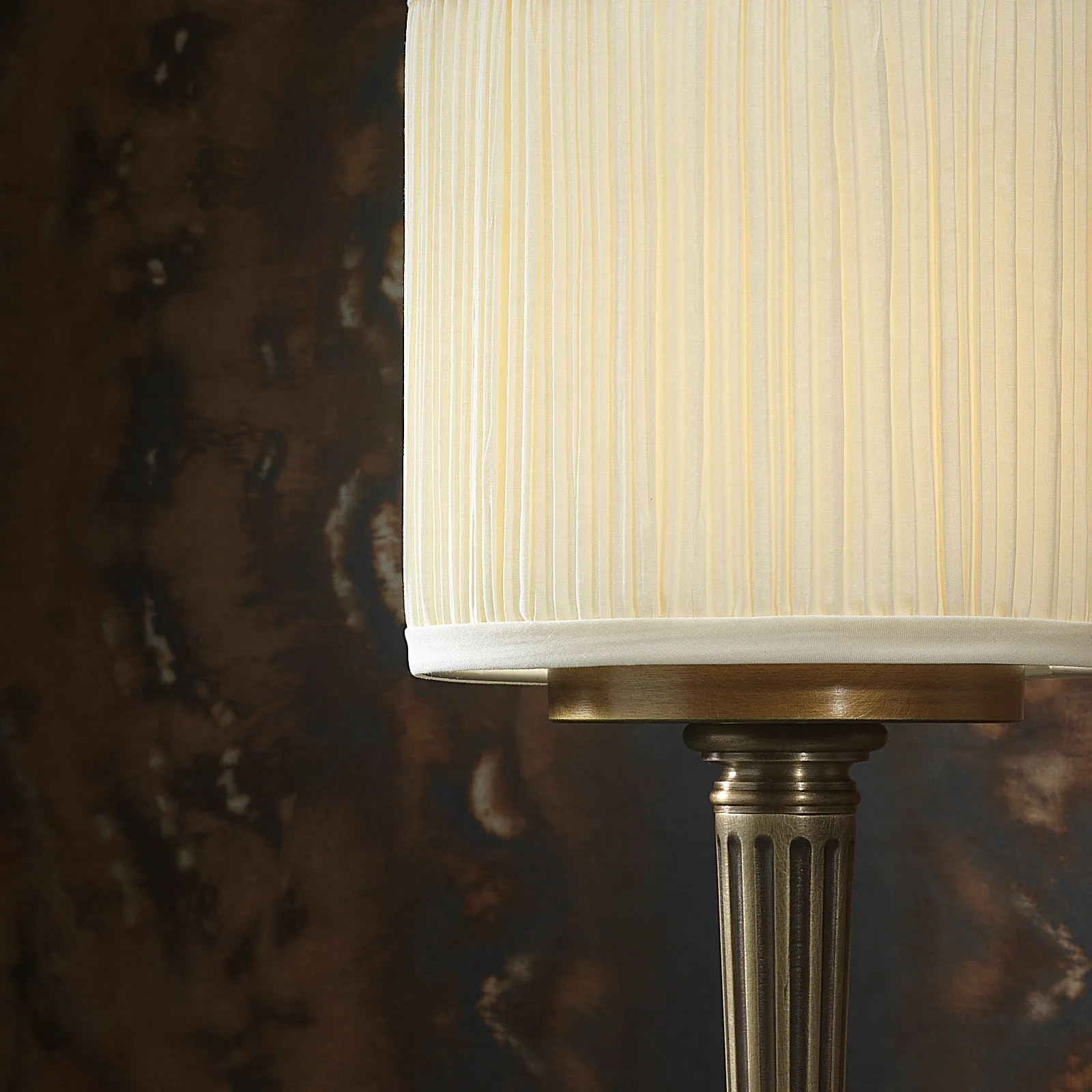 Chelton Rechargeable Table Lamp