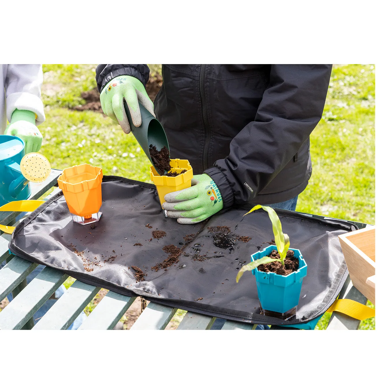 Potting Mat & Tool Bag - RHS Growing Gardeners