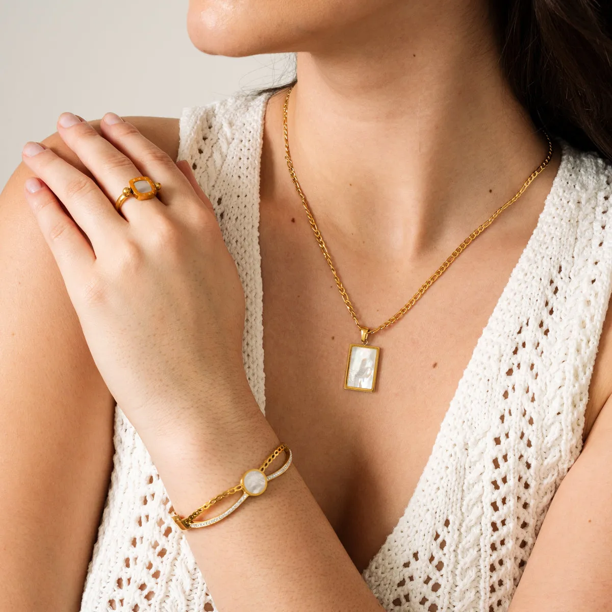 Shell Rectangle Pendant Necklace - Gold