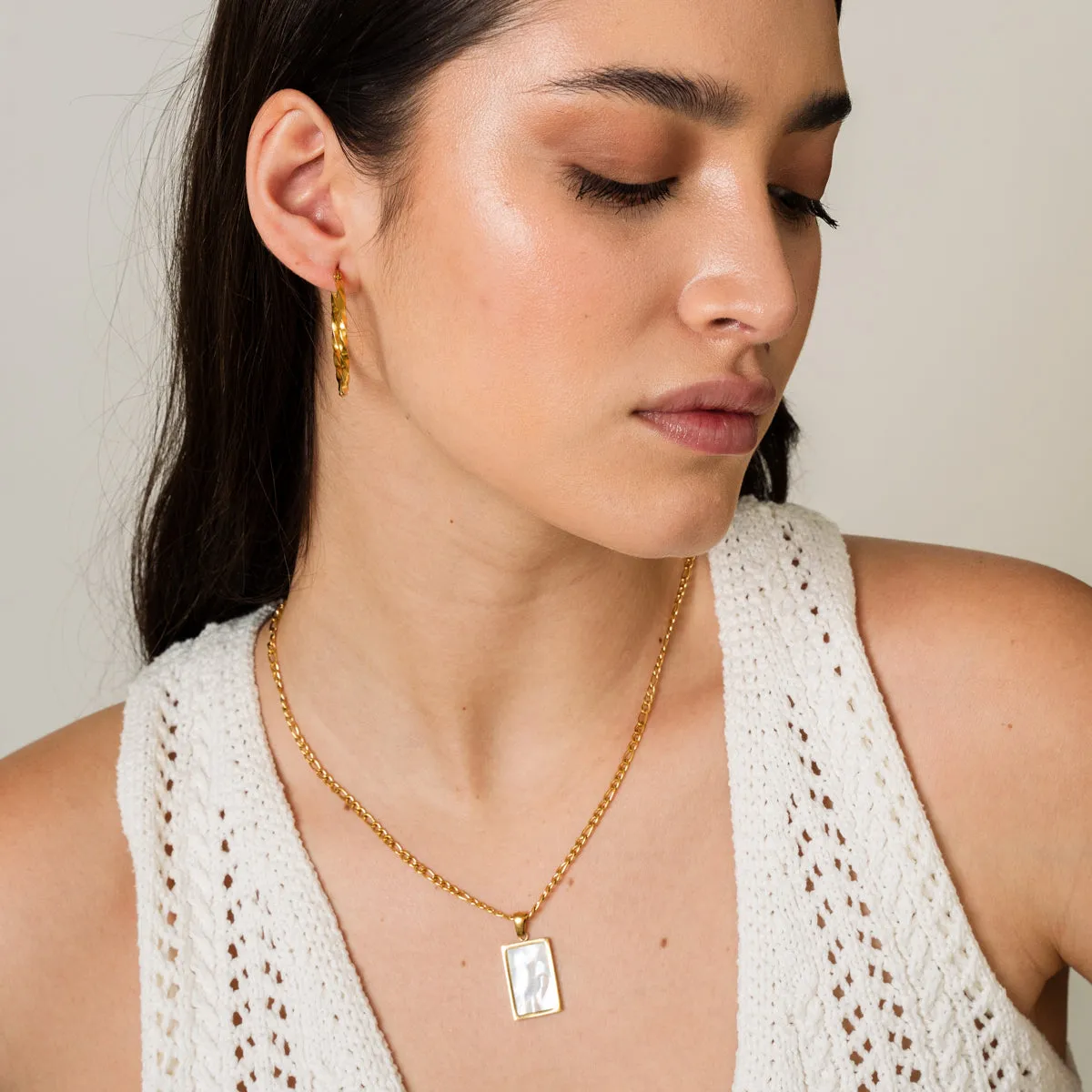 Shell Rectangle Pendant Necklace - Gold